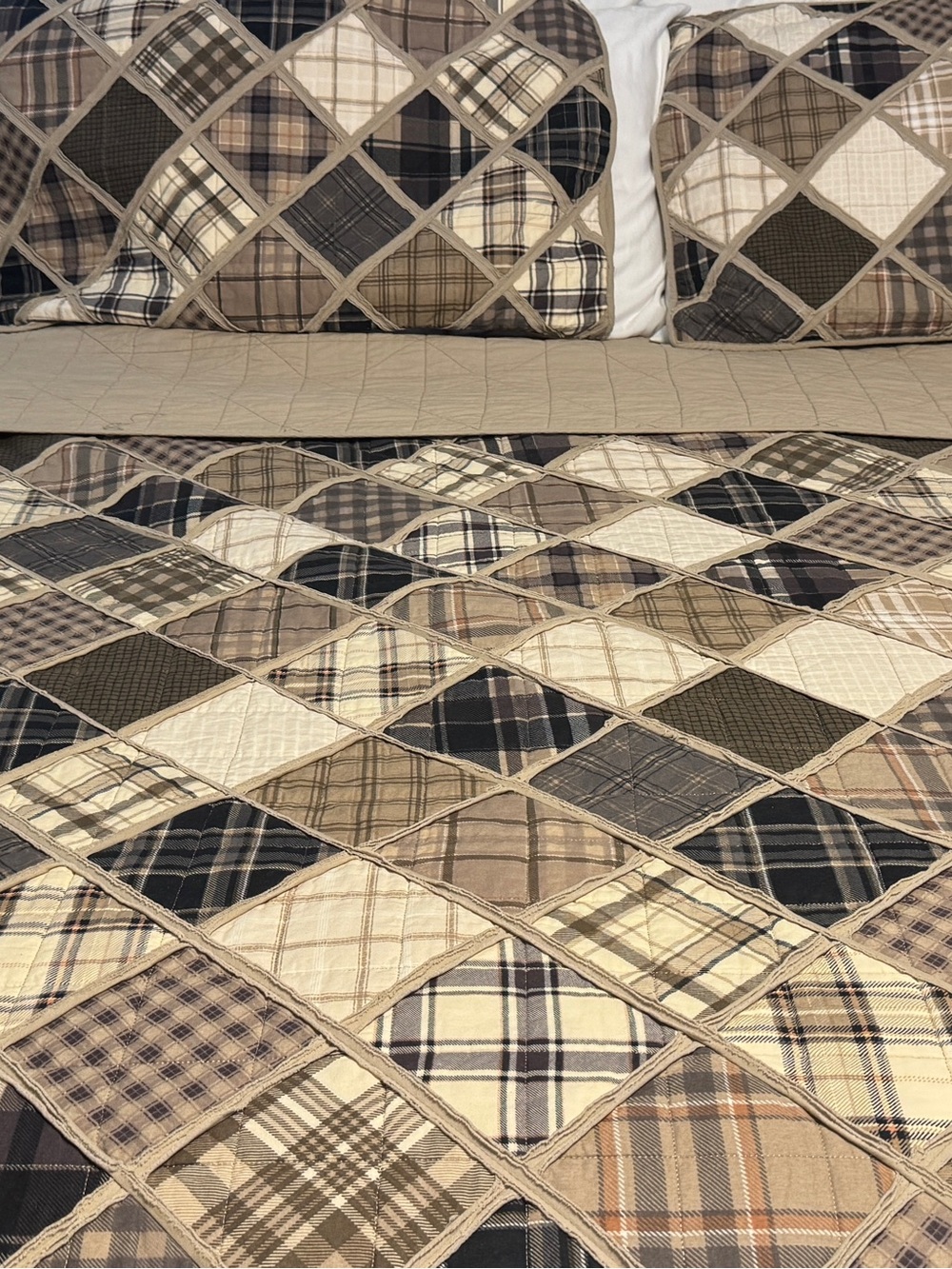 Plaid Diamond Quilt Set in Brown and Cream